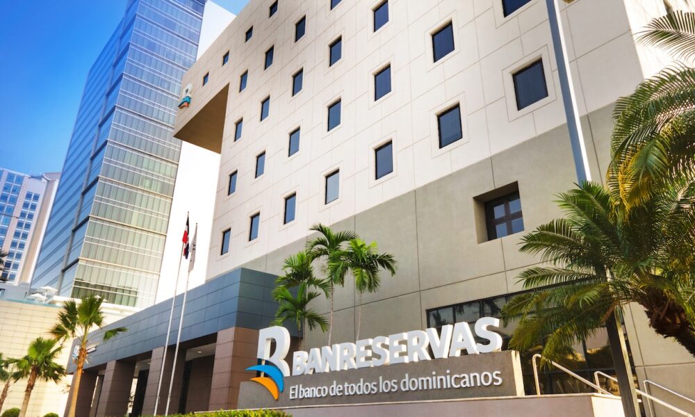 Torre del Banco de Reservas.